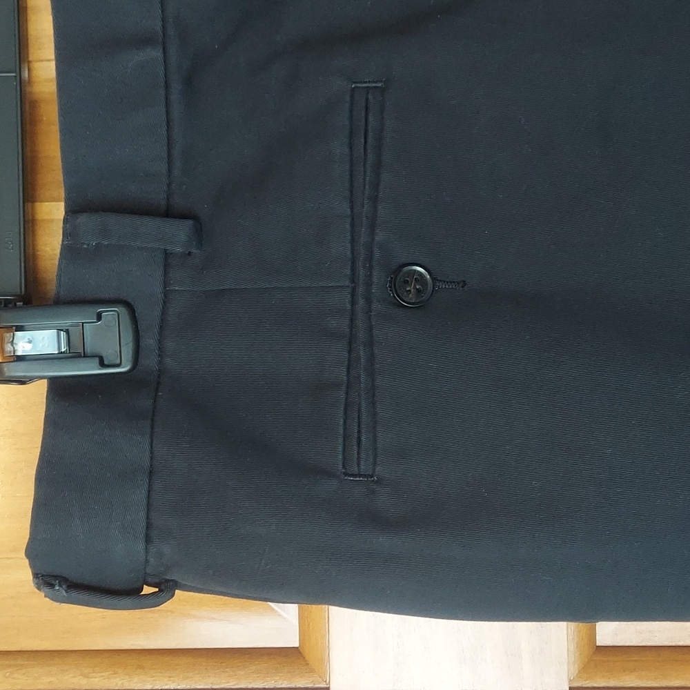 * Dockers D3 Men's Black Khaki Pleated Cuffed Business Casual Pants, Size 40X32 - Picture 4 of 10